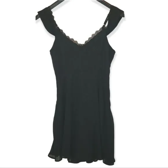 Lulu's Black Dress Size Small - Picture 2 of 4